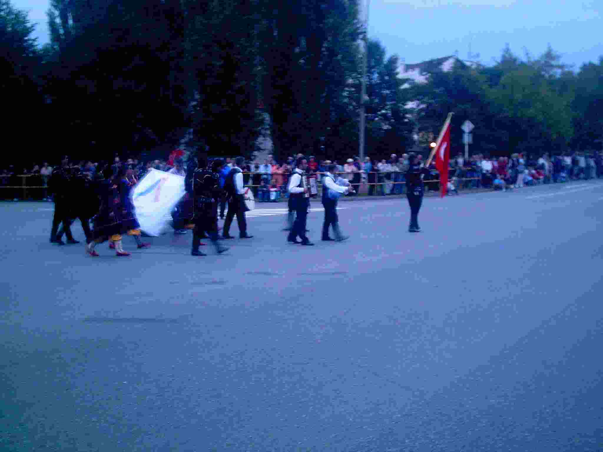 A Turkish pipe and dance group, click to enlarge